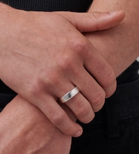 886 by The Royal Mint Rings image